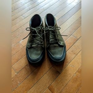 Men's size 9/EU 42 Camper Chasis leather high tops